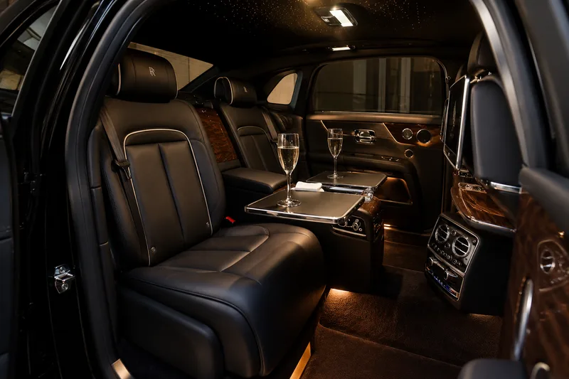 Rolls-Royce Cullinan — luxury cabin details