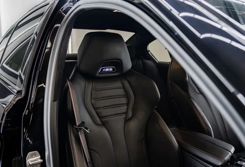 BMW M5 Competition — M cockpit detail