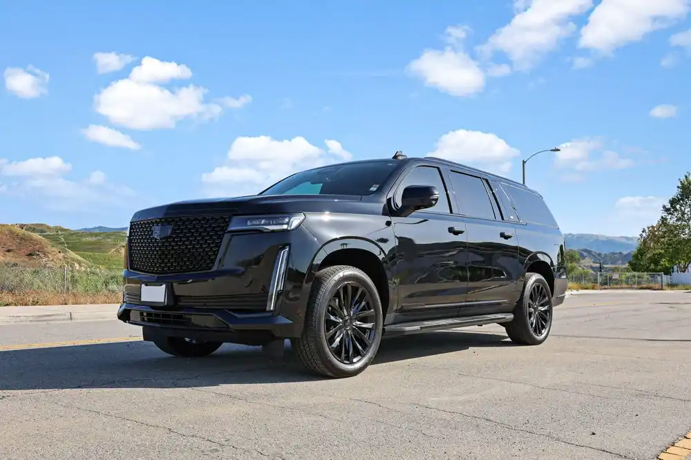 Luxury limousine service Seattle - Emerald City Limos black car